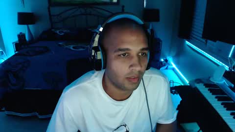 a4orce online show from January 25, 2025, 3:40 am