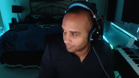 a4orce online show from February 4, 2025, 2:07 am