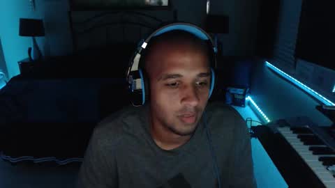 a4orce online show from October 25, 2025, 1:35 am