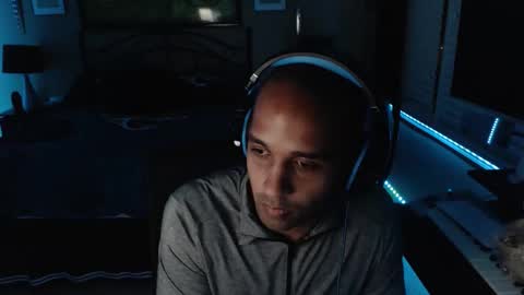 a4orce online show from March 3, 2026, 1:01 am