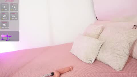 Alexandra  online show from November 6, 2025, 9:43 am