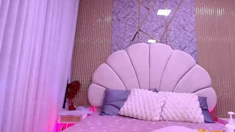 Aisha online show from March 13, 2026, 11:50 am