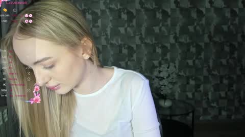 Adelina online show from April 27, 2026, 4:38 pm