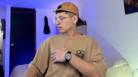 alejo online show from February 4, 2025, 1:56 am