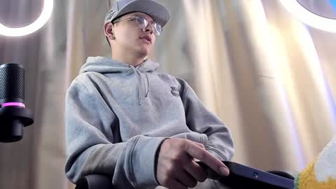 alejo online show from February 5, 2025, 1:15 am