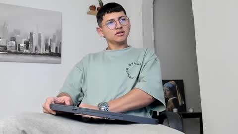 alejo online show from March 7, 2025, 6:46 am