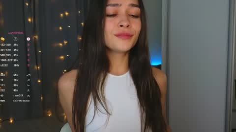 Mila and Jess online show from December 11, 2024, 10:58 am