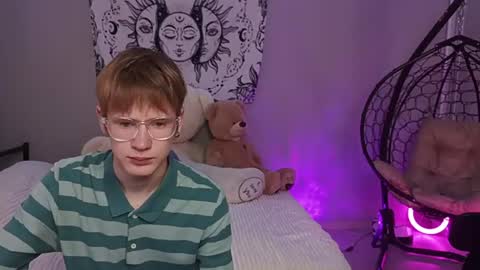 Kris Michael online show from July 22, 2026, 3:37 pm