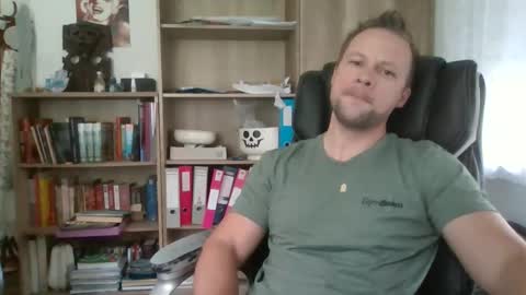 Snapshot of aaaandzzz chatting on May 9, 2026, 7:24 am Long distance cumshot online show from May 9, 2026, 7:24 am