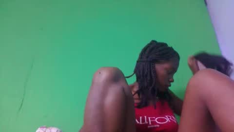 Snapshot of aadienne chatting on May 17, 2026, 11:39 am aadienne online show from May 17, 2026, 11:39 am
