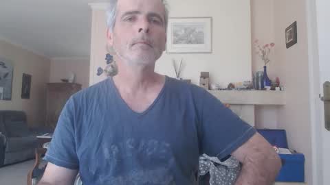Snapshot of aalex1717 chatting on May 21, 2026, 10:44 am Aalex1717 online show from May 21, 2026, 10:44 am