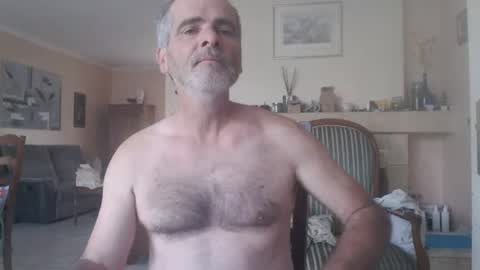 Snapshot of aalex1717 chatting on July 13, 2026, 5:32 am Aalex1717 online show from July 13, 2026, 5:32 am