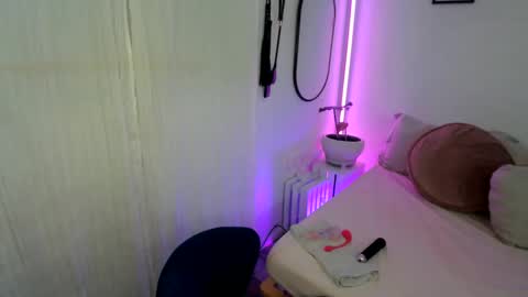 Snapshot of aaliyahlayla chatting on January 25, 2025, 4:56 am Aaliyahlayla online show from January 25, 2025, 4:56 am