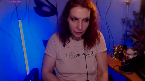 Katie online show from December 17, 2025, 1:55 am