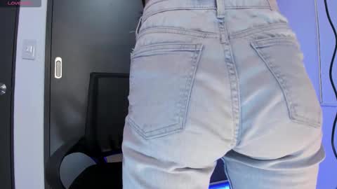 andrea online show from October 21, 2025, 3:07 am