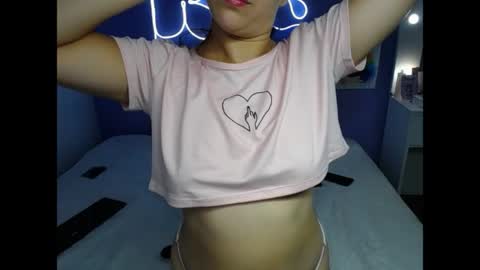 Snapshot of aangel996 chatting on April 30, 2026, 3:57 am Laura y Angel online show from April 30, 2026, 3:57 am