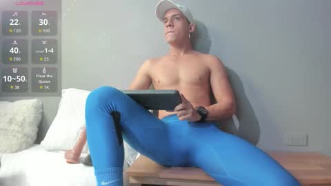 Aaron online show from April 19, 2026, 10:23 pm