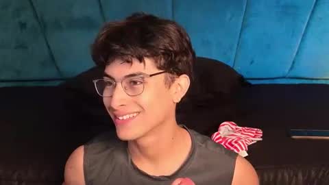 Aaron Ezequiel online show from January 18, 2026, 9:07 pm