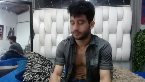 Snapshot of aaron_jones_1 chatting on May 6, 2026, 8:58 pm aaron_jones_1 online show from May 6, 2026, 8:58 pm