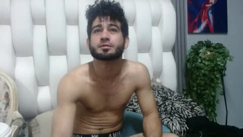 Snapshot of aaron_jones_1 chatting on May 29, 2026, 7:39 am aaron_jones_1 online show from May 29, 2026, 7:39 am