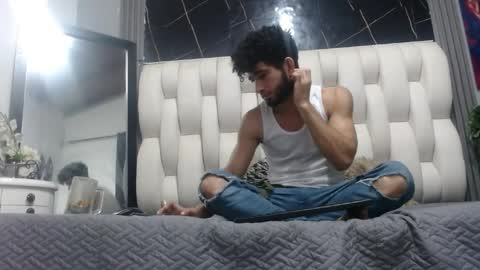 Snapshot of aaron_jones_1 chatting on May 30, 2026, 9:17 am aaron_jones_1 online show from May 30, 2026, 9:17 am