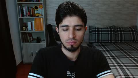 Aaron online show from October 4, 2025, 7:34 pm