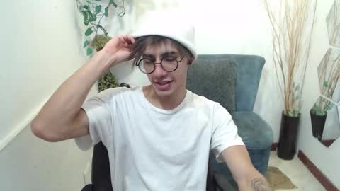 Aaron online show from March 5, 2026, 12:12 pm