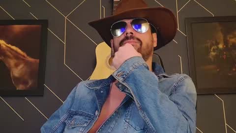 Aaron online show from February 6, 2025, 2:33 am