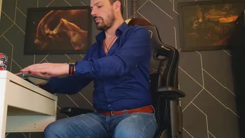 Aaron online show from February 14, 2025, 7:17 am