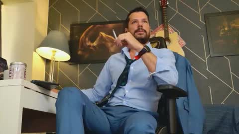 Aaron online show from September 10, 2025, 6:46 am