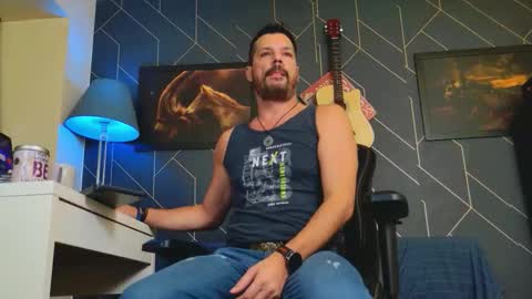 Aaron online show from October 12, 2025, 9:47 pm