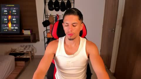 Snapshot of aaronfox_ chatting on July 21, 2026, 11:56 am AARON online show from July 21, 2026, 11:56 am