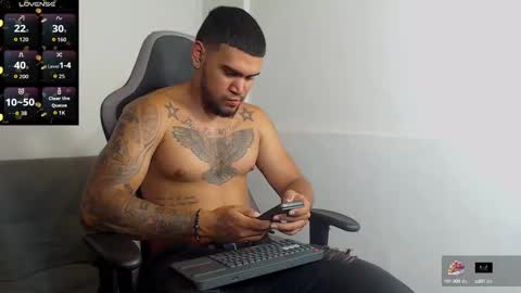 Snapshot of aaronhunter__ chatting on October 1, 2025, 8:42 am ig aaron hunter123 online show from October 1, 2025, 8:42 am