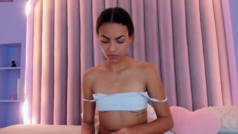 Snapshot of aashleytaylor chatting on February 2, 2025, 5:48 pm AASHLEY online show from February 2, 2025, 5:48 pm