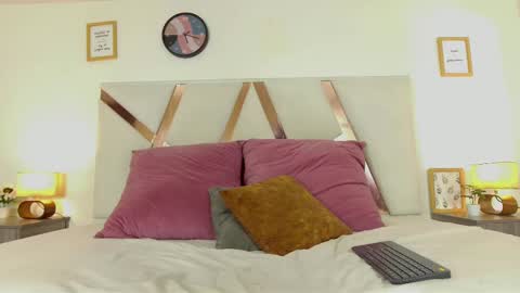 Snapshot of aashleytaylor chatting on March 3, 2025, 6:01 pm AASHLEY online show from March 3, 2025, 6:01 pm