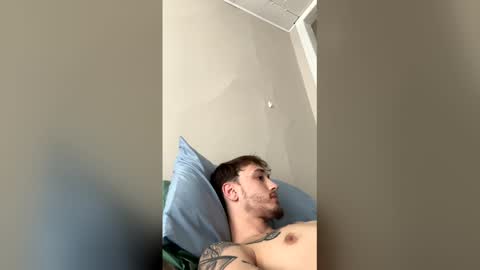 Snapshot of aazdaan chatting on April 1, 2026, 8:28 pm aazdaan online show from April 1, 2026, 8:28 pm