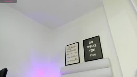 abbey_walker online show from February 27, 2026, 10:48 am