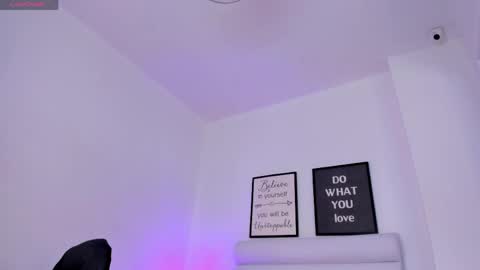 abbey_walker online show from April 2, 2026, 11:30 am