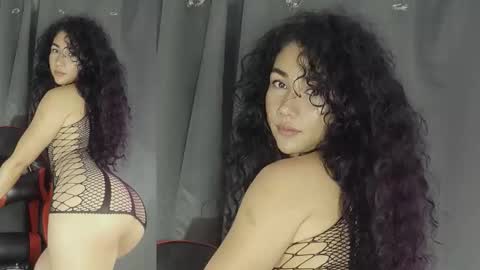 Snapshot of abbi_moon chatting on May 3, 2026, 1:28 pm Martina online show from May 3, 2026, 1:28 pm