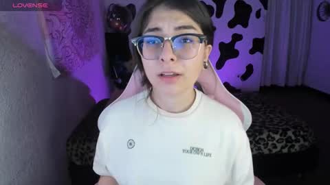 April online show from November 30, 2025, 12:47 am