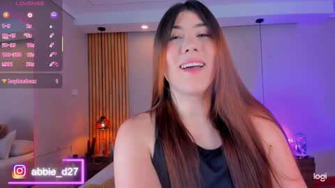 Abbie Edmond  online show from September 20, 2025, 4:24 am