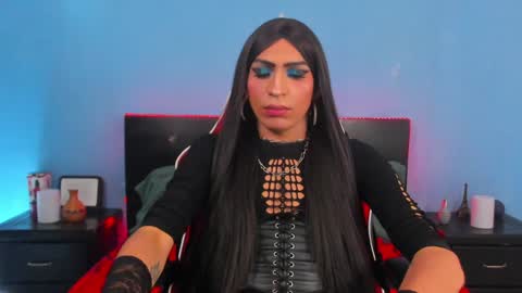 Abbigail Fuster  online show from January 13, 2025, 6:05 pm