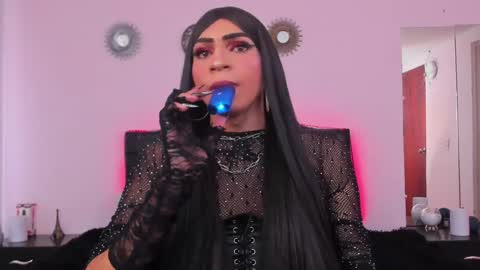 Abbigail Fuster  online show from January 24, 2025, 8:11 pm