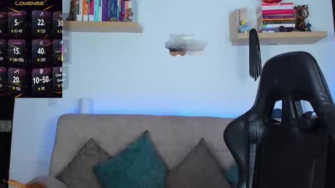 Abbigail Fuster  online show from September 17, 2025, 9:55 am