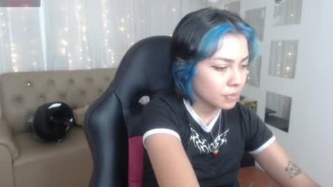 Snapshot of abbiross chatting on December 3, 2024, 10:18 pm Abbi online show from December 3, 2024, 10:18 pm