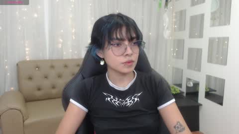 Snapshot of abbiross chatting on December 20, 2024, 7:28 pm Abbi online show from December 20, 2024, 7:28 pm