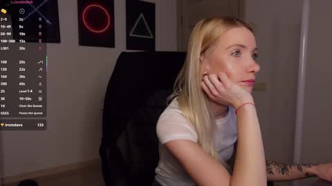 Snapshot of abby_laker chatting on March 12, 2025, 6:51 am ABBY LAKER online show from March 12, 2025, 6:51 am