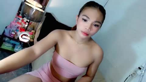 abby_luxpinay online show from October 28, 2025, 8:40 am