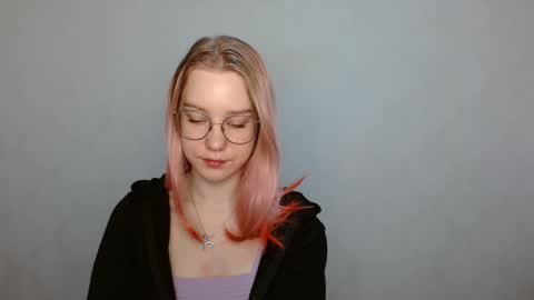 Snapshot of abbymoore__ chatting on December 13, 2024, 8:41 am Abby Lovense is active online show from December 13, 2024, 8:41 am