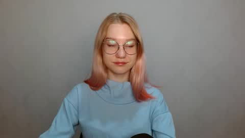Snapshot of abbymoore__ chatting on December 20, 2024, 9:54 am Abby Lovense is active online show from December 20, 2024, 9:54 am